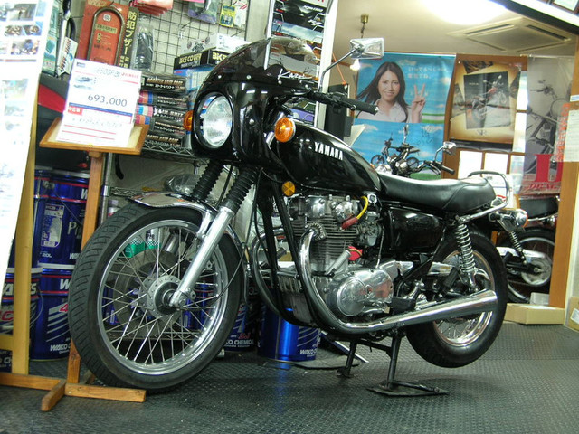 バイクYAMAHA XS650 純正タンク　カスタムペイント